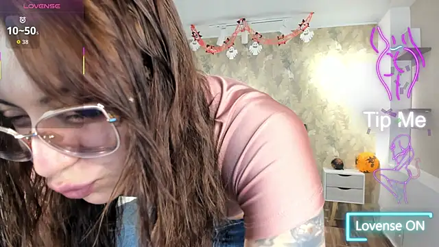 april dumont online show from October 2025 01:56:01 PM