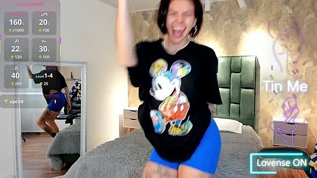 Snapshot of april_dumont chatting on November 2025 11:37:01 AM april dumont online show from November 2025 11:37:01 AM