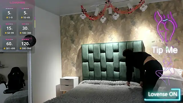 Snapshot of april_dumont chatting on October 2025 11:44:02 AM april dumont online show from October 2025 11:44:02 AM