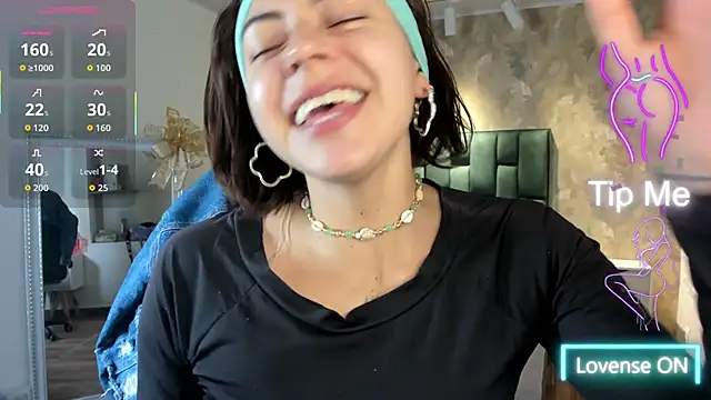 Snapshot of april_dumont chatting on December 2025 01:01:02 PM april dumont online show from December 2025 01:01:02 PM