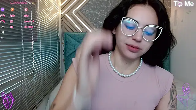 april dumont online show from March 2025 12:56:02 PM