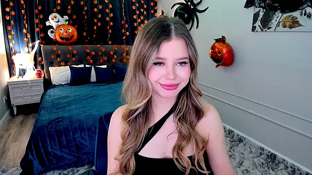 Snapshot of FollowLovee chatting on October 2025 07:58:01 PM FollowLovee online show from October 2025 07:58:01 PM