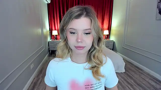 FollowLovee online show from June 2026 06:41:01 PM