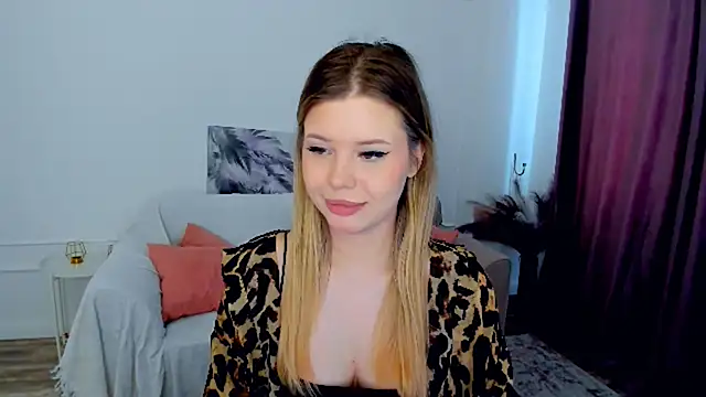 FollowLovee online show from March 2026 04:12:02 AM