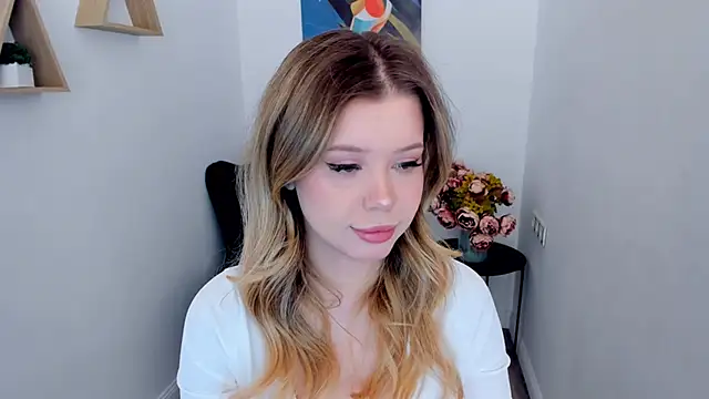 FollowLovee online show from March 2026 03:39:01 AM