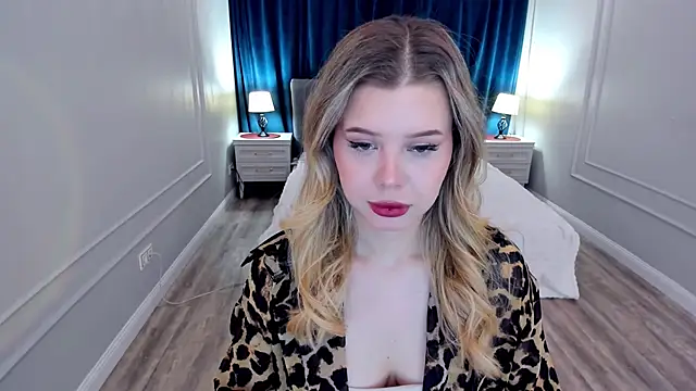 FollowLovee online show from January 2026 03:32:02 AM