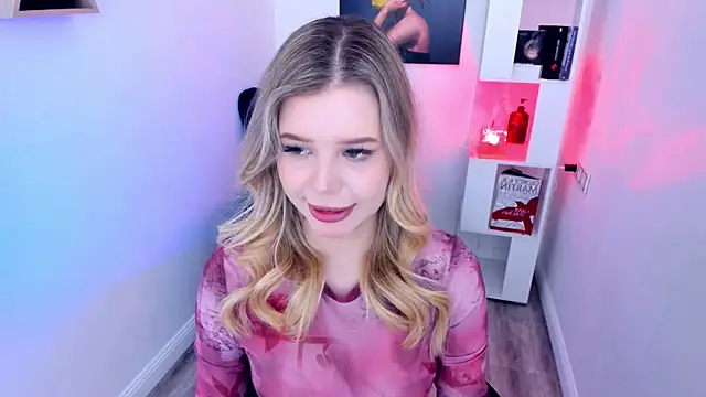 FollowLovee online show from November 2025 07:58:02 PM