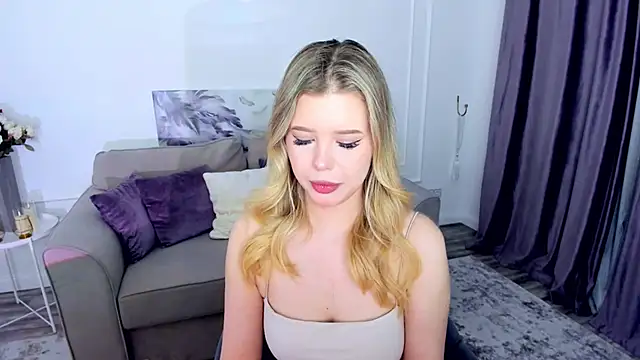 FollowLovee online show from November 2025 07:36:02 PM