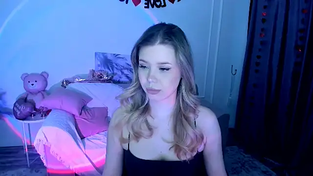 FollowLovee online show from February 2026 03:39:02 AM