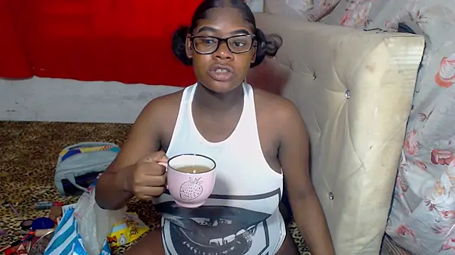 EvaxEmma online show from June 2026 02:28:01 PM