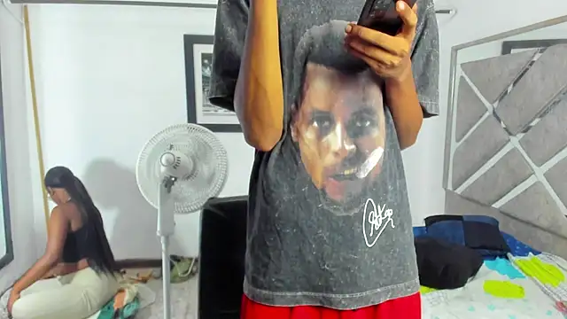 Snapshot of EvaxEmma chatting on December 2025 01:26:02 PM EvaxEmma online show from December 2025 01:26:02 PM