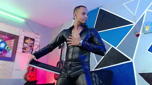 MagnusFrost online show from December 2025 07:29:01 AM