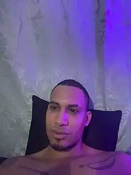 MagnusFrost online show from February 2026 03:28:01 AM