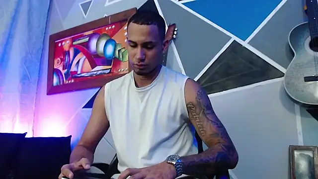 MagnusFrost online show from February 2026 02:01:02 AM