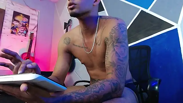 MagnusFrost online show from December 2025 09:34:02 AM