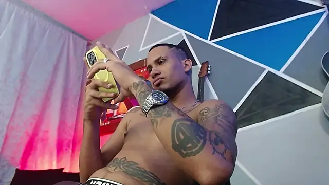 MagnusFrost online show from March 2026 01:09:01 AM