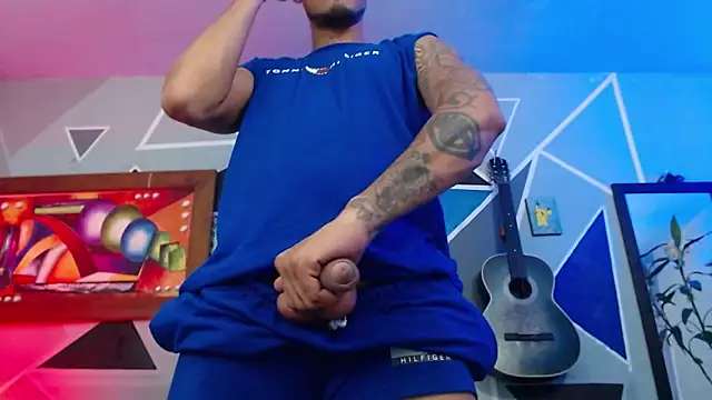 MagnusFrost online show from March 2026 03:33:01 AM