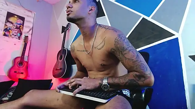 MagnusFrost online show from December 2025 12:22:02 AM