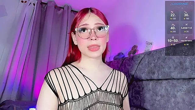 Valentina Alba online show from November 2025 02:23:01 AM