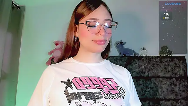Valentina Alba online show from May 2026 06:38:01 PM