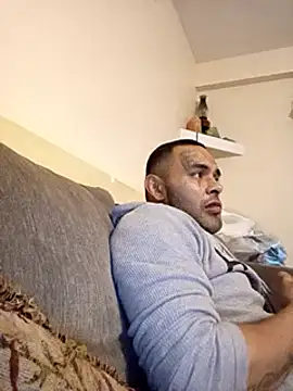 Snapshot of Houstonslong1 chatting on December 2024 10:17:02 PM Houstonslong1 online show from December 2024 10:17:02 PM