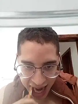 Loboalv online show from November 2025 06:52:02 PM