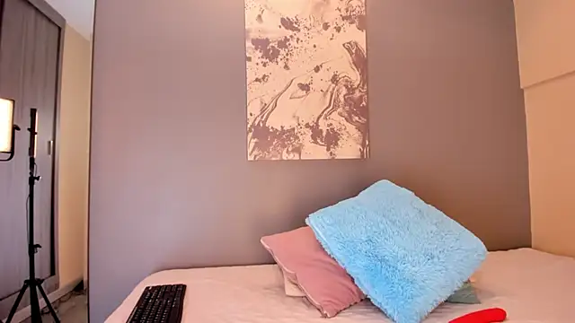 Snapshot of LynnSam_ chatting on September 2025 11:09:01 PM LynnSam online show from September 2025 11:09:01 PM