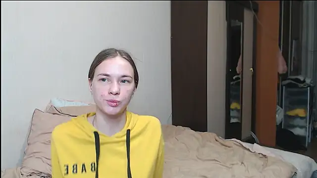 leila bambi  online show from March 2025 02:53:02 PM