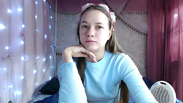 leila bambi  online show from February 2026 12:06:01 AM