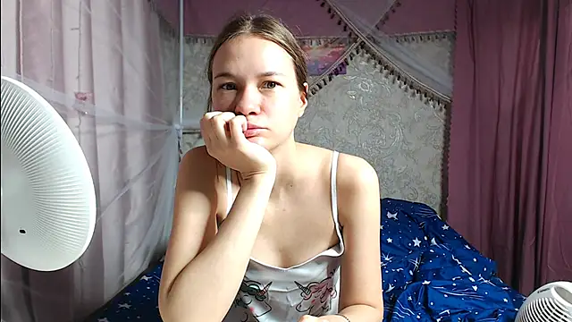 leila bambi  online show from November 2025 10:57:02 PM