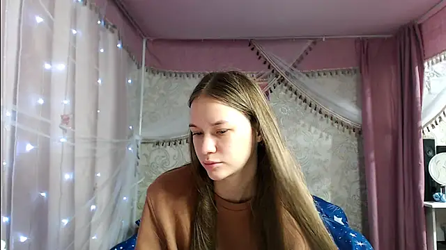 leila bambi  online show from November 2025 08:42:02 AM