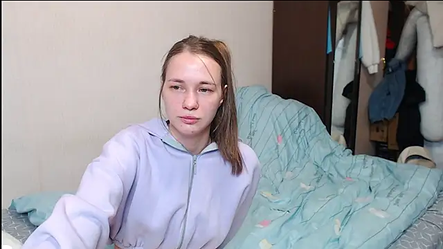 leila bambi  online show from February 2025 02:51:02 AM