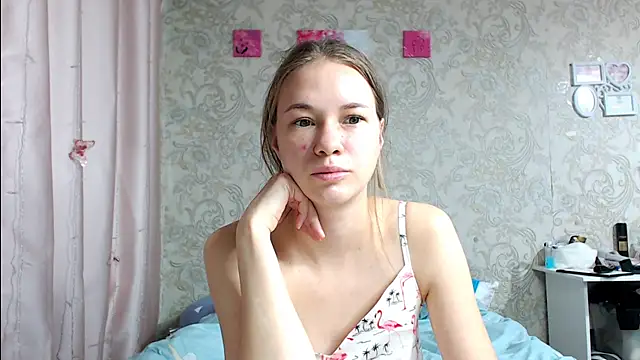 leila bambi  online show from September 2025 02:46:02 PM