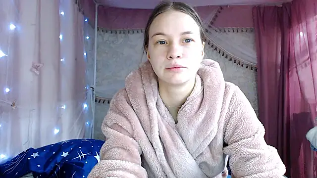 leila bambi  online show from February 2026 11:43:02 PM