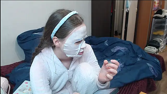 leila bambi  online show from March 2025 04:54:02 AM