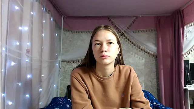 leila bambi  online show from November 2025 02:48:02 AM