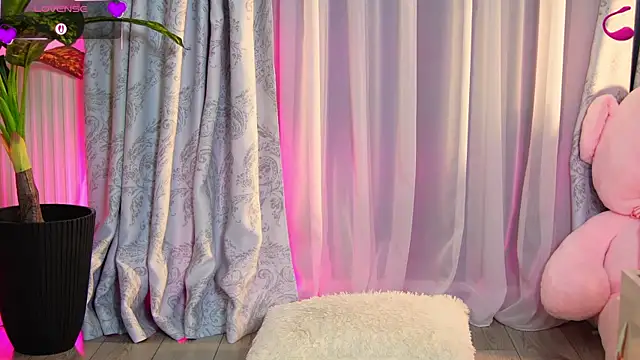EvaSparks  online show from May 2026 10:31:01 PM