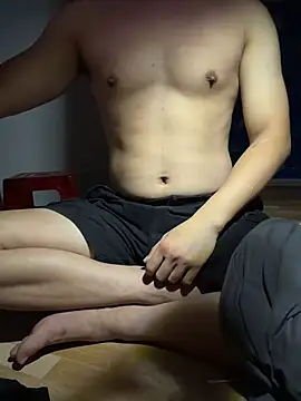 Snapshot of Cloudycockcare chatting on November 2025 03:17:01 PM Cloudycockcare online show from November 2025 03:17:01 PM