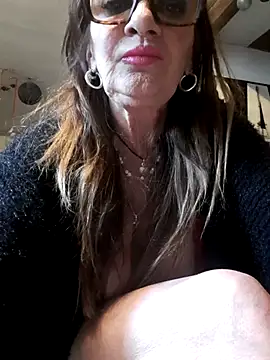 Snapshot of gildamilf chatting on November 2025 03:12:01 PM gildamilf online show from November 2025 03:12:01 PM