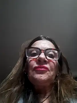 Snapshot of gildamilf chatting on November 2025 03:33:02 PM gildamilf online show from November 2025 03:33:02 PM