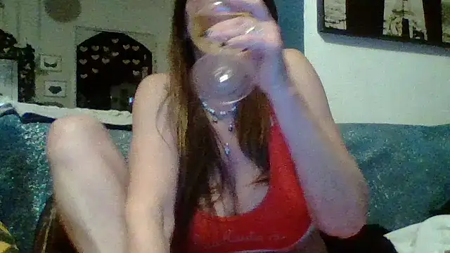 Snapshot of gildamilf chatting on February 2026 06:42:01 PM gildamilf online show from February 2026 06:42:01 PM