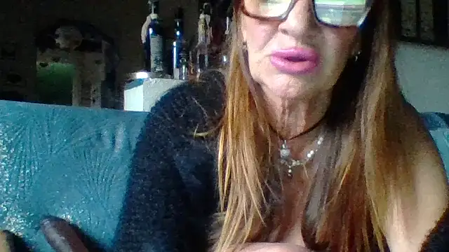 Snapshot of gildamilf chatting on February 2026 04:16:02 PM gildamilf online show from February 2026 04:16:02 PM