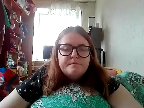 Snapshot of DesireMelissa chatting on July 2026 01:04:02 PM DesireMelissa online show from July 2026 01:04:02 PM