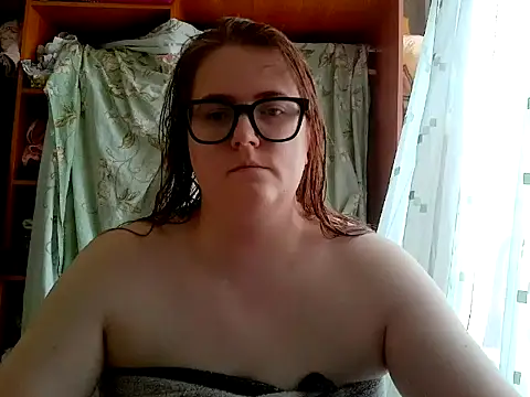 Snapshot of DesireMelissa chatting on June 2026 07:30:02 AM DesireMelissa online show from June 2026 07:30:02 AM