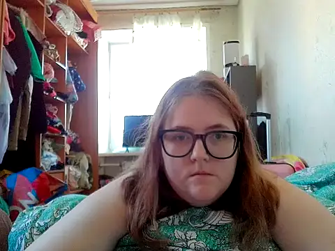 Snapshot of DesireMelissa chatting on July 2026 06:52:01 AM DesireMelissa online show from July 2026 06:52:01 AM
