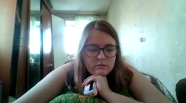 Snapshot of DesireMelissa chatting on February 2025 07:34:02 AM DesireMelissa online show from February 2025 07:34:02 AM