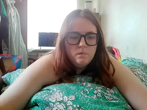 Snapshot of DesireMelissa chatting on June 2026 10:36:01 AM DesireMelissa online show from June 2026 10:36:01 AM