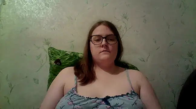 Snapshot of DesireMelissa chatting on February 2025 08:20:02 PM DesireMelissa online show from February 2025 08:20:02 PM