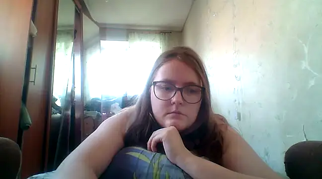 Snapshot of DesireMelissa chatting on March 2025 06:14:02 AM DesireMelissa online show from March 2025 06:14:02 AM