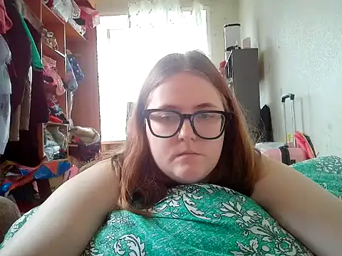 Snapshot of DesireMelissa chatting on June 2026 10:11:02 AM DesireMelissa online show from June 2026 10:11:02 AM